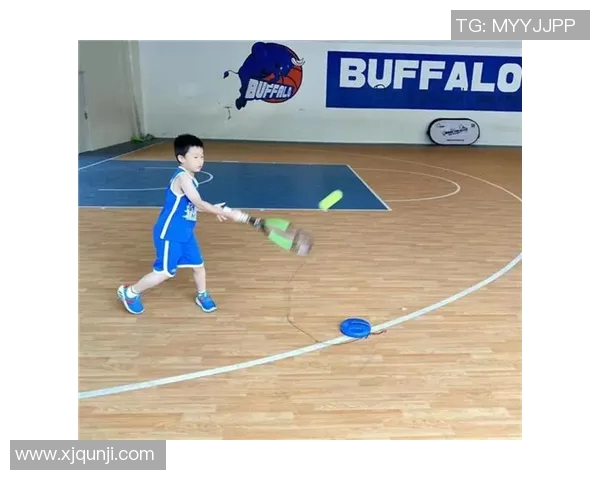 姚明与朱丹携手投篮挑战展现篮球魅力与运动精神