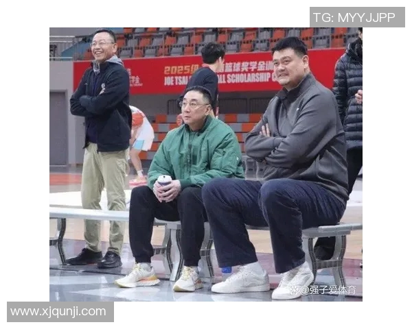 姚明与马翠的传奇故事:从篮球场到人生舞台的精彩旅程 姚明与马翠的传奇故事:从篮球场到人生舞台的精彩旅程