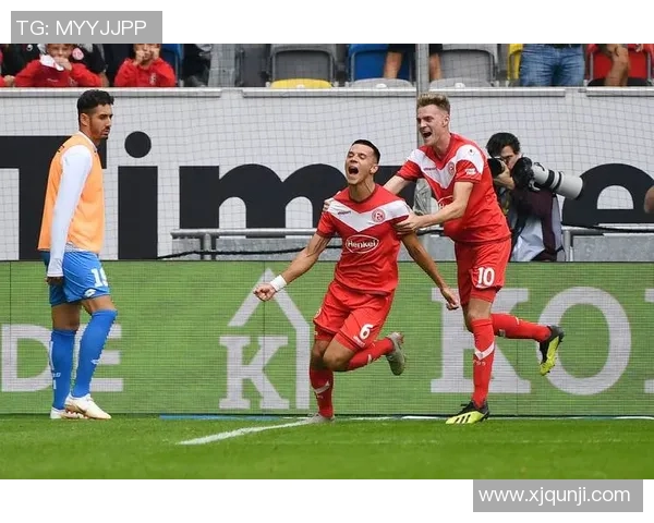 汉诺威狂胜比勒费尔德,实力碾压对手,赢得掌声雷动 汉诺威狂胜比勒费尔德,实力碾压对手,赢得掌声雷动